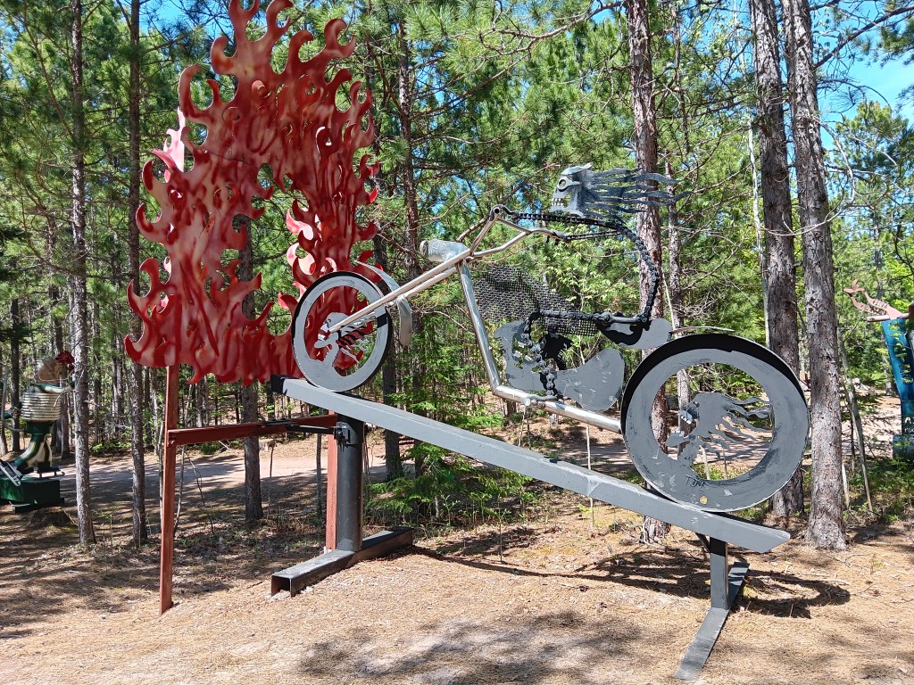 Lakenenland motorcycle skeleton
