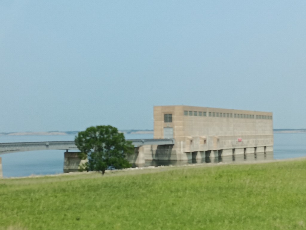 garrison dam pump house