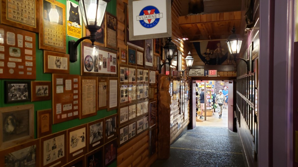 wall drug store interior