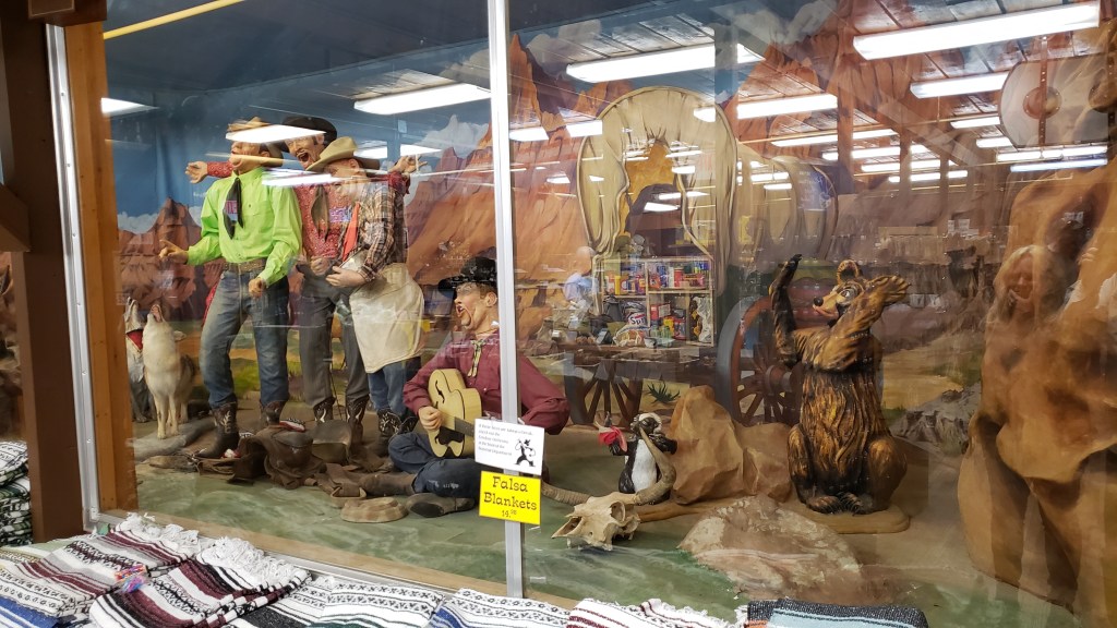 wall drug store mechanical band